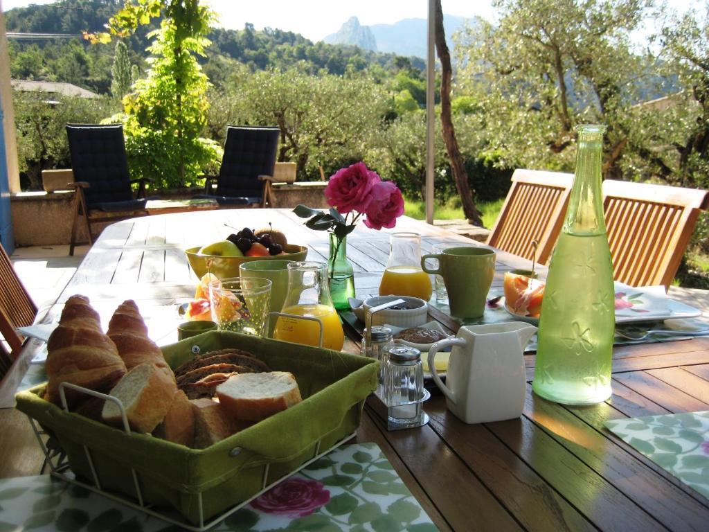 La Serenade Buis-les-Baronnies Exteriör bild
